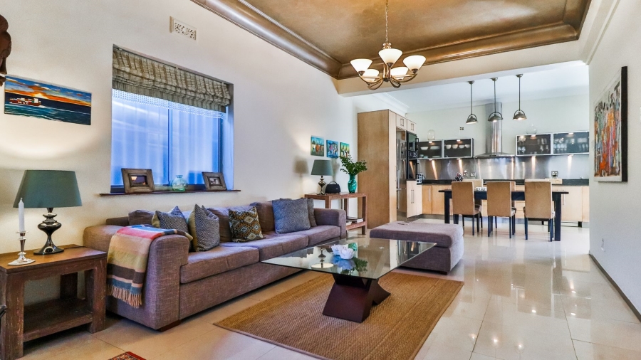 2 Bedroom Property for Sale in Sea Point Western Cape